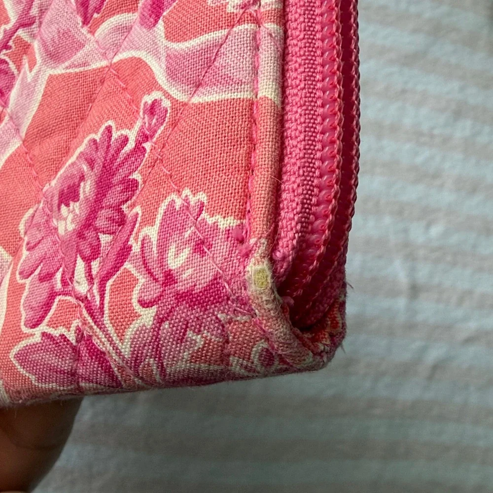 Vera Bradley Coral Pink Quilted Floral Wristlet Wallet - Picture 5 of 9